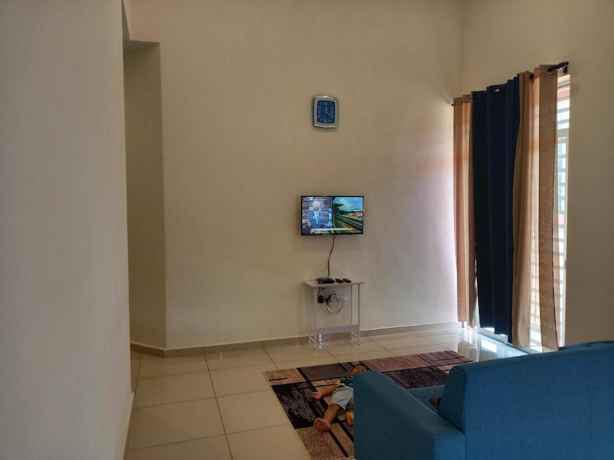 Homestay Zaki D'Герик Экстерьер фото
